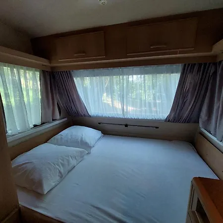 Caravane La Clairiere Кемпинг